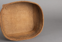 Haida%20artist%2C%20%3Cb%3E%3Ci%3E%20Basket%3C%2Fi%3E%3C%2Fb%3E%2C%20ca.%201940%2C%20cedar%20bark%2C%20beargrass%20and%20commercial%20dyes%2C%20The%20Elizabeth%20Cole%20Butler%20Collection%2C%20no%20known%20copyright%20restrictions%2C%202013.1.55